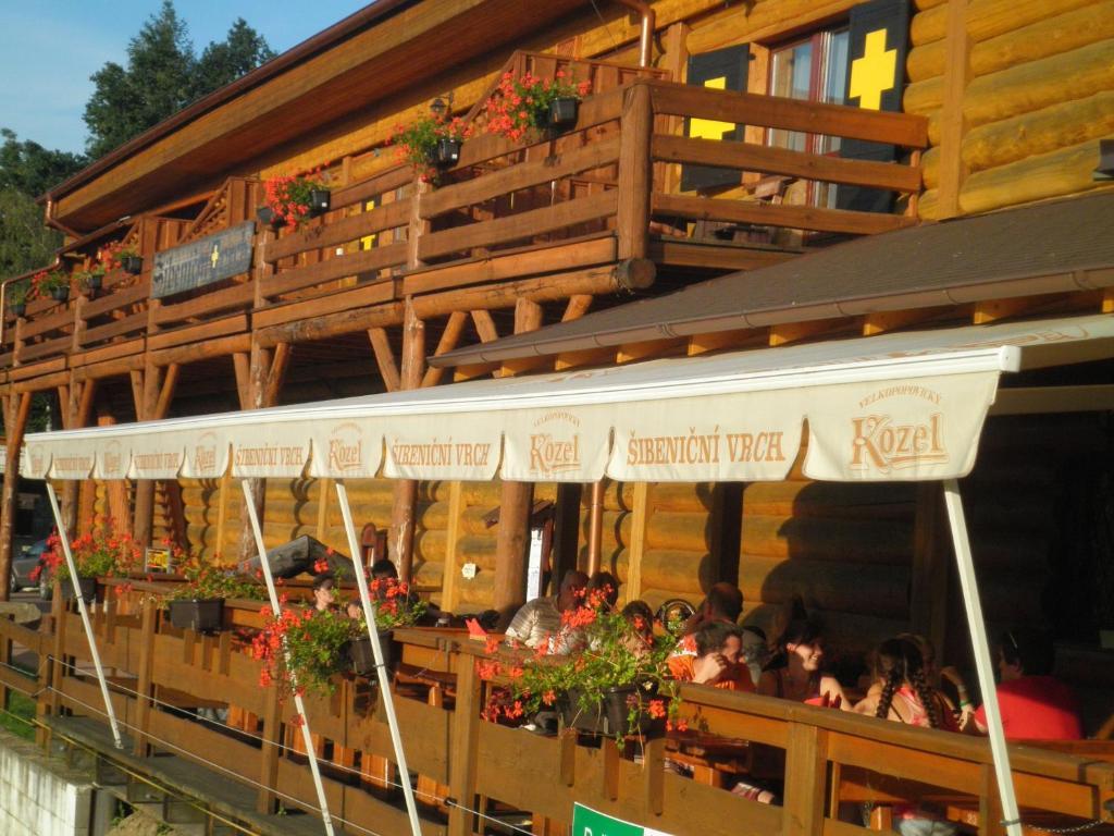 Sport-Hotel Sibenicni Vrch Mnichovice Exterior foto